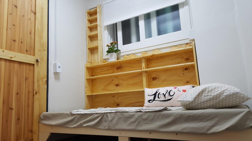 Lvia Guesthouse Seoul Bagian luar foto