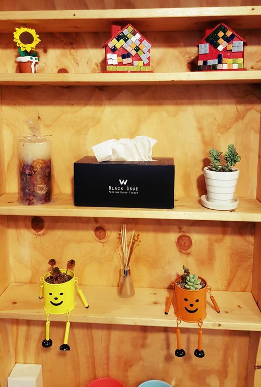 Lvia Guesthouse Seoul Bagian luar foto