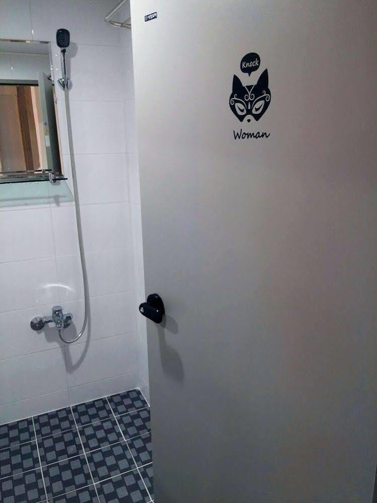 Lvia Guesthouse Seoul Bagian luar foto